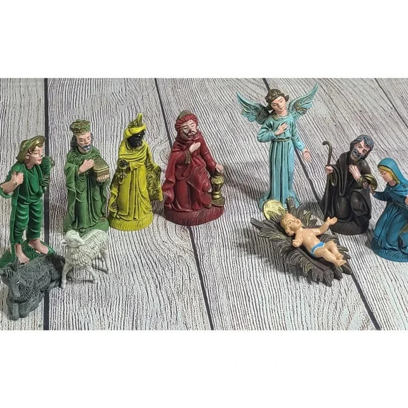 Vintage 70's MCM Plastic Nativity Set Of 10 Blue Green Red Made In Italy